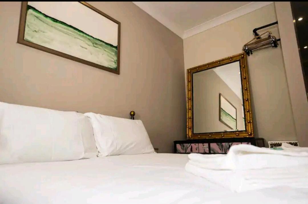 Stones Throw Apartment Scarborough Ngoại thất bức ảnh